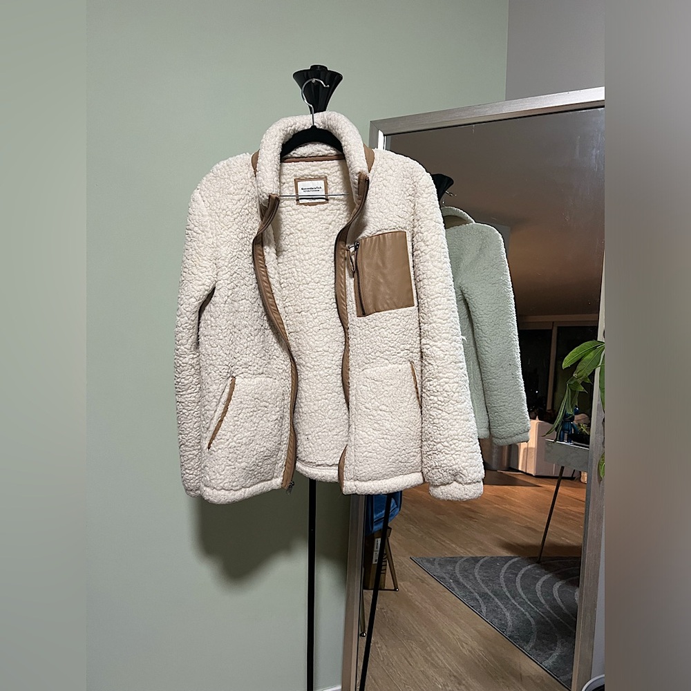 EUC Abercrombie & Fitch Sherpa Faux Leather-Trim Jacket - Small